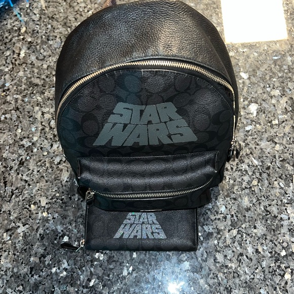 Authentic Star Wars X Coach Medium Charlie Backpack Signature Canvas with Motif - Picture 4 of 15